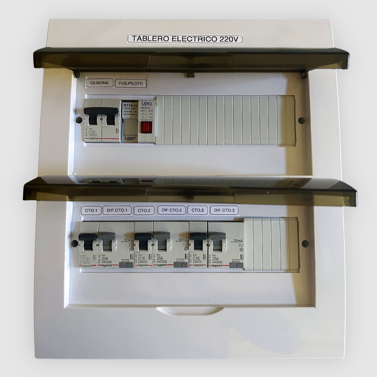 Tablero eléctrico armado 3 circuitos 220V 25A embutido con protecciones Legrand