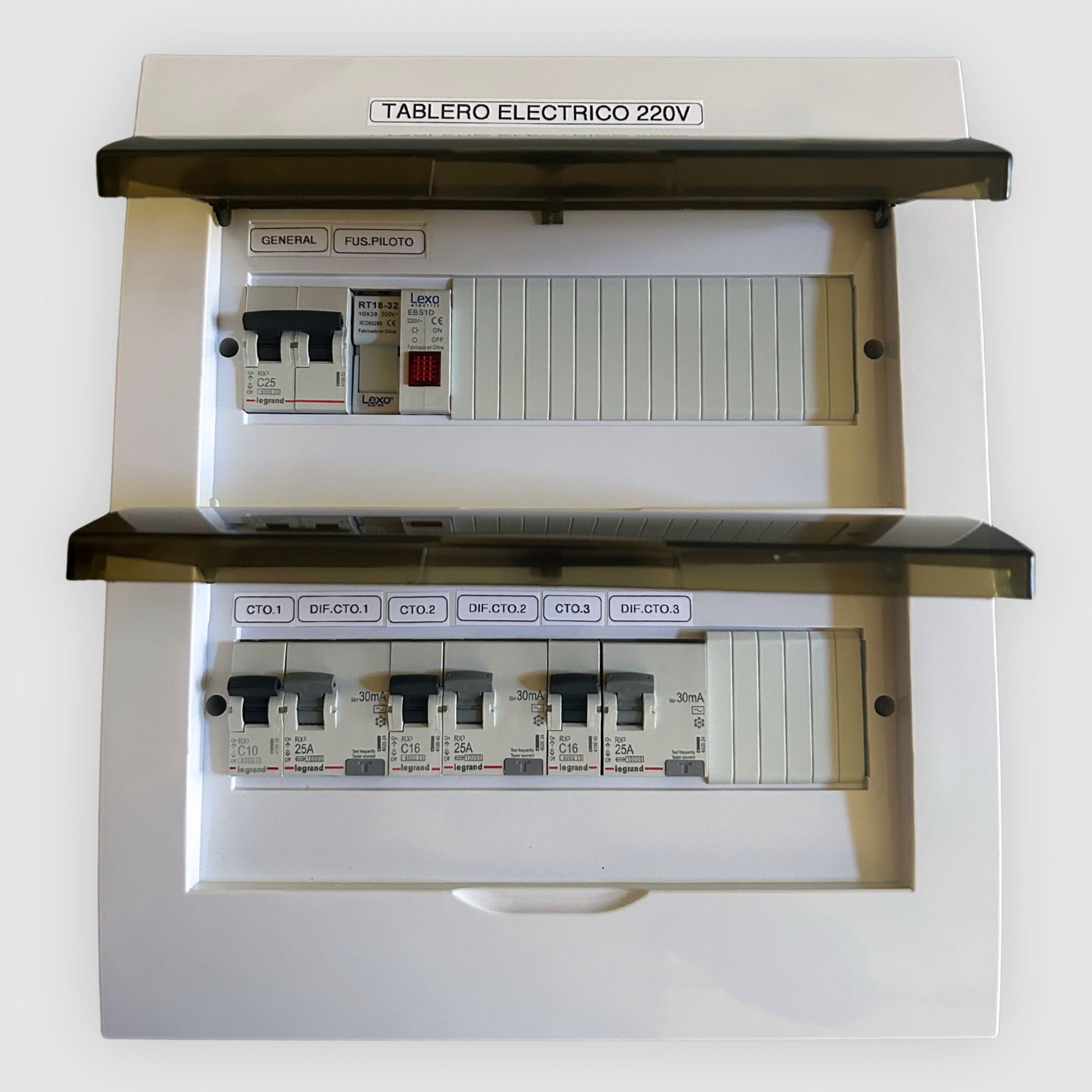 Tablero eléctrico armado 3 circuitos 220V 25A embutido con protecciones Legrand