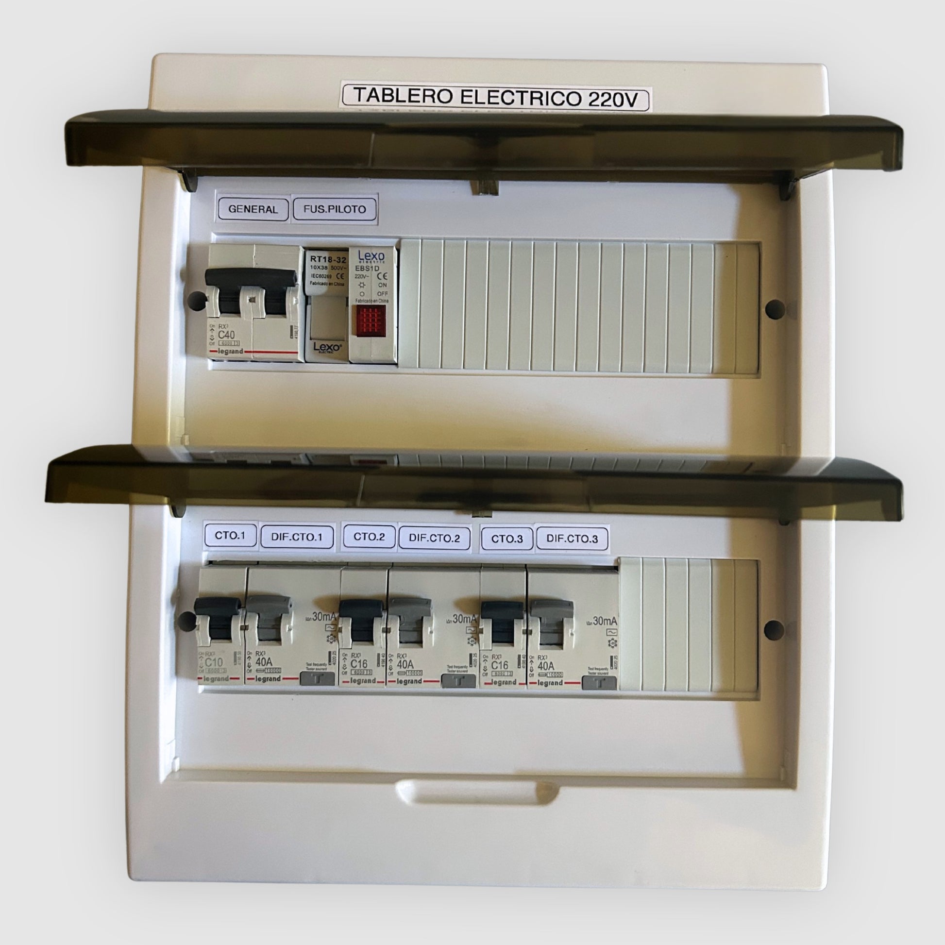 Tablero eléctrico armado 3 circuitos 220V 40A sobrepuesto con protecciones Legrand