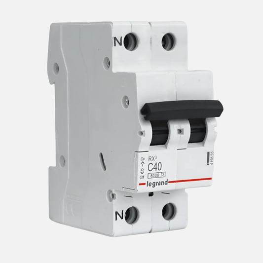 Interruptor automático bipolar Legrand RX3 2x40A 1P+N vista frontal