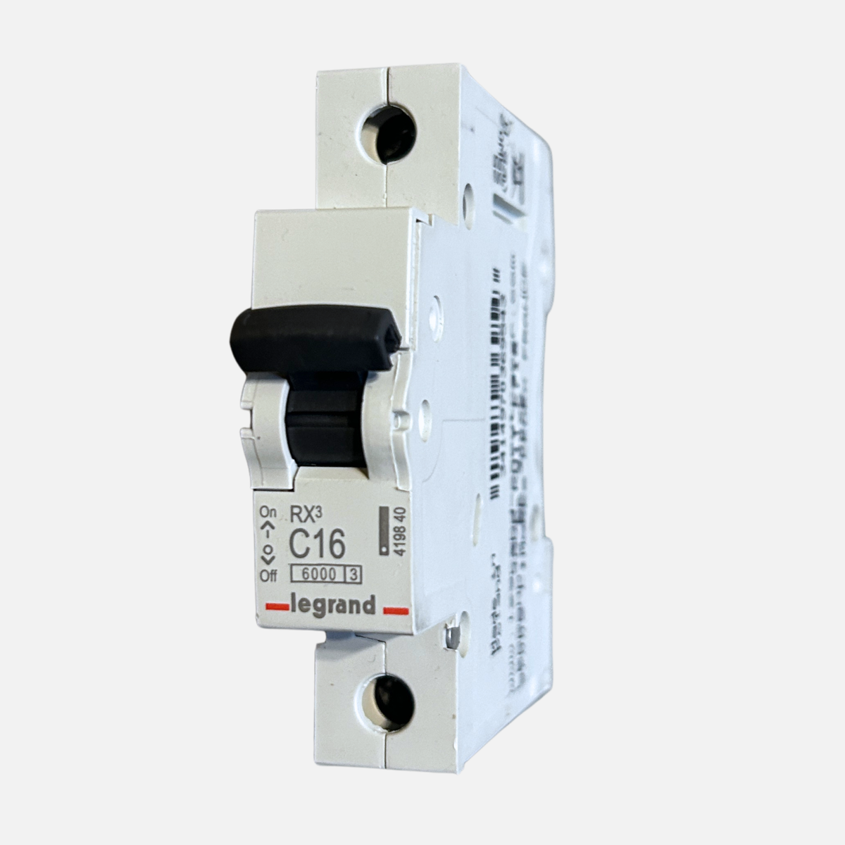 Interruptor automático Legrand RX3 C16 16A 1P vista frontal