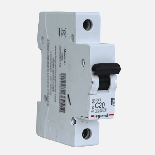 Interruptor automático Legrand RX3 C20 20A 1P vista frontal